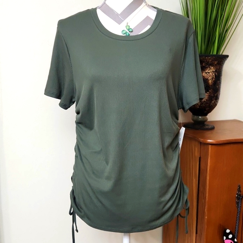 Nobo Green Blouse Rushed Sides